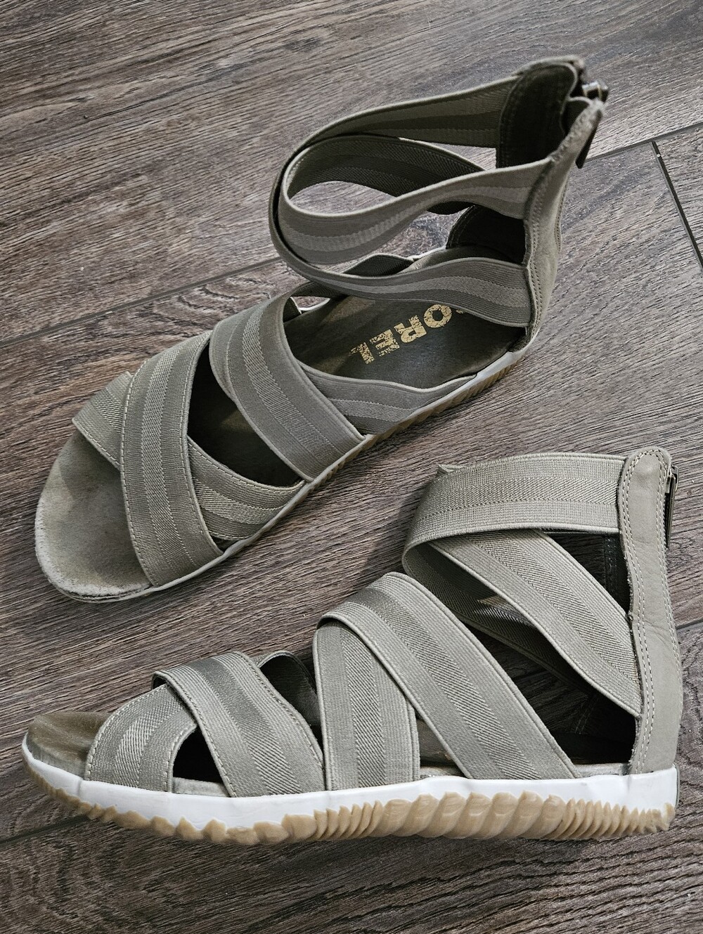 Sorel Out N About Strappy Sandal with Zipper Back, Olive, 8.5